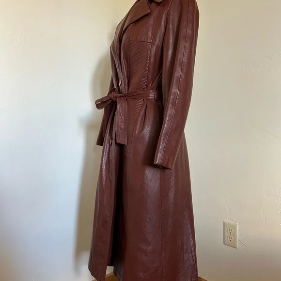 Vintage Genuine Leather Trench Coat — Brown (Fits Like Size 6) - Picture 2 of 8